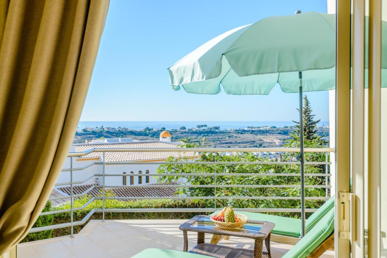 Bnb Homes Ocean View Apartment With Huge Sunny Terrace, 2 Swimming Pools & Tennis Court Albufeira Eksteriør billede
