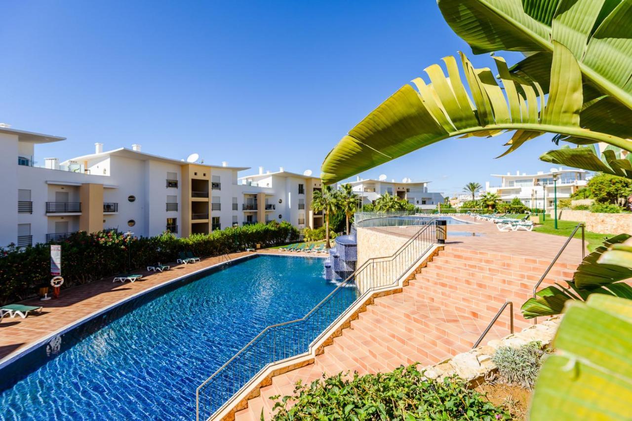 Bnb Homes Ocean View Apartment With Huge Sunny Terrace, 2 Swimming Pools & Tennis Court Albufeira Eksteriør billede