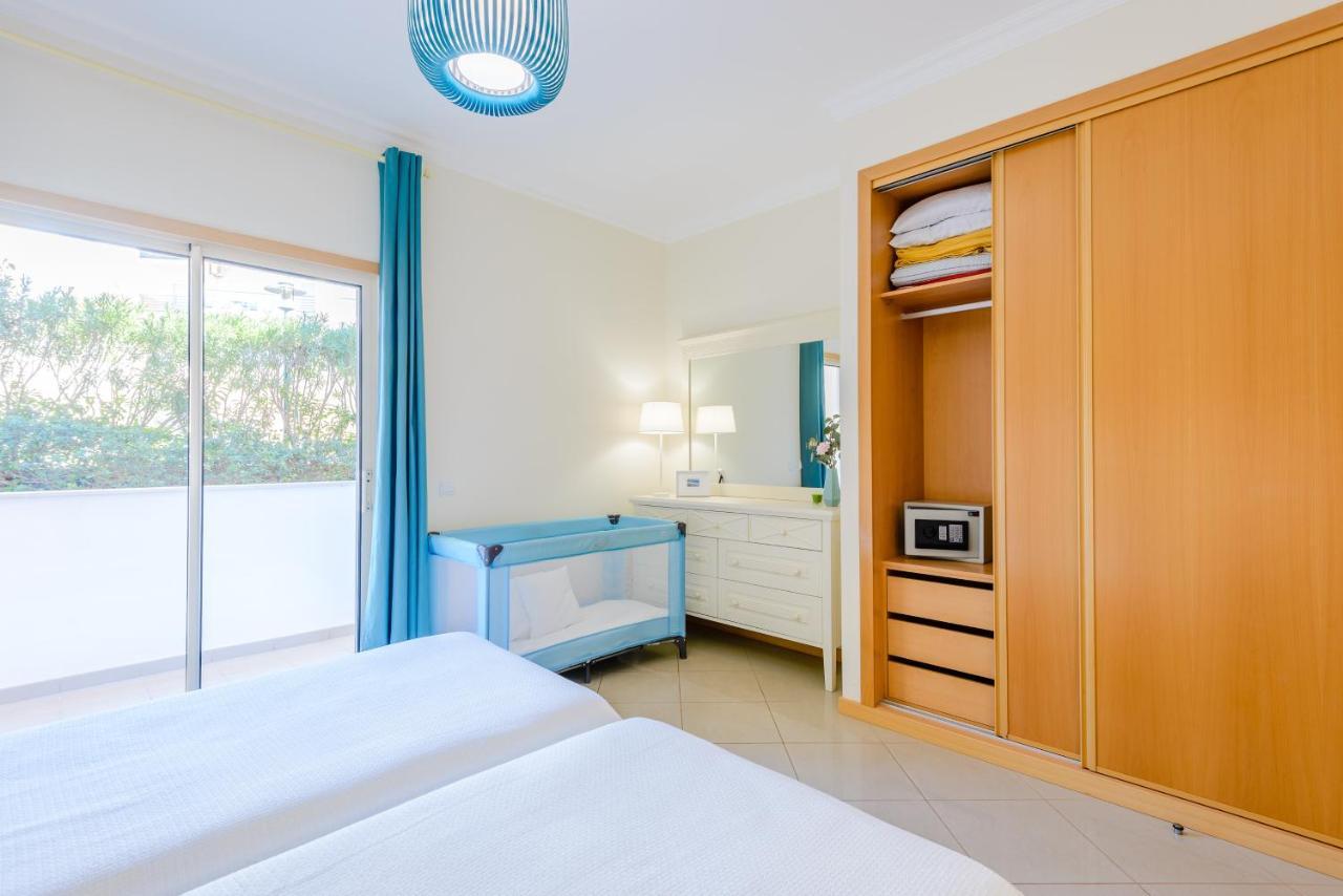 Bnb Homes Ocean View Apartment With Huge Sunny Terrace, 2 Swimming Pools & Tennis Court Albufeira Eksteriør billede